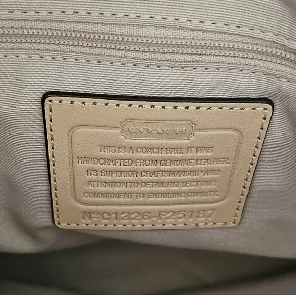 COACH Peyton Embossed Signature Patent Leather Satchel Carryall Tote - Picture 8 of 13